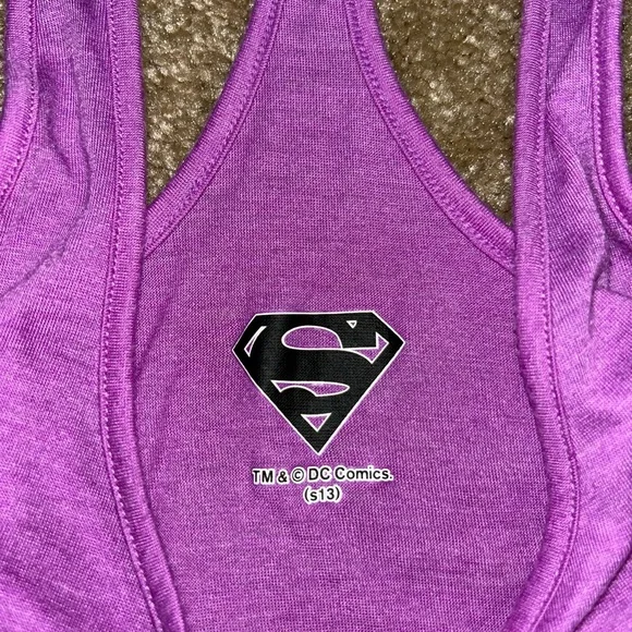 Women's Under Armour Superman Muscle Tank Size Large Purple logo - Picture 7 of 10